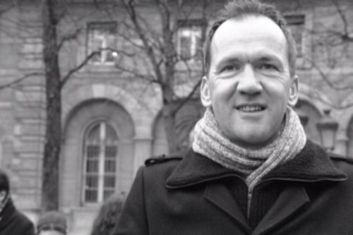 longotweets's profile picture. 