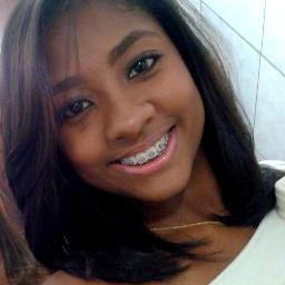 Sorriso nos lábios e #Deus no coração... Simples Assim ! :D