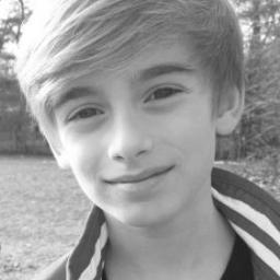 Only twitter for 10 year old singer JohnnyO. Shout out to JohnnyO fans for their support. Download Johnny single Summertime here: http://t.co/kePszocU iTunes