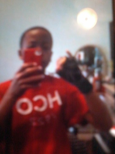 follow me ill follow back i stiil looking for a girl