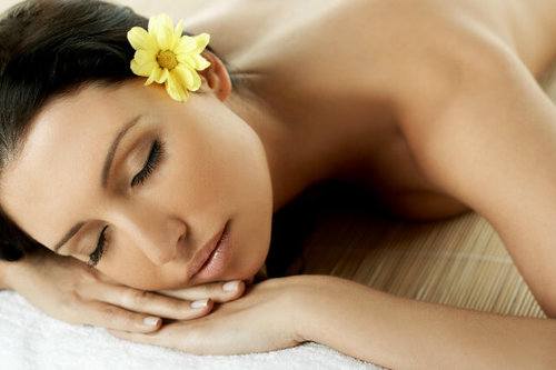 Day Beauty Clinic. We specialize in Massages, Facials, Detoxing, Slimming, Nutrition, Manicures, Pedicures, Nails, Waxing, Eyelash extensions, Tinting & Makeup