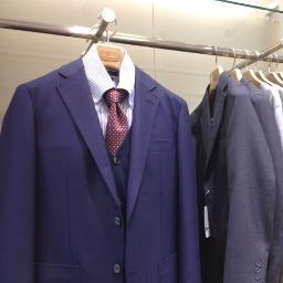 はじめまして！　モテるために2013年の1月からファッションを勉強しています。今はH&MやUNIQLOなどファストブランドをかっこ良く着こなせるよう四苦八苦中。いずれはEtroを着こなせる男になります！　ハイブランドの服を買えるようになるためにビジネスも勉強中。あと筋トレもしてます。気軽に絡んでくださいね！
