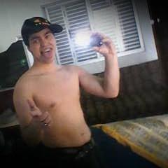 Cantor,Compositor,Viciado em Simpsons,BdS e Sorvete