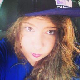 Hi, I have 16 years, living in Chile and I speak Spanish and English, I sing and play guitar and live the crazy life and my motto is I just want sex, drugs and