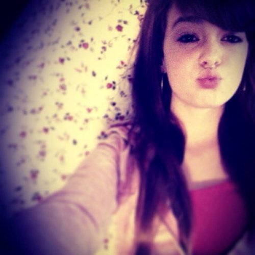 Barbiecolvin23's profile picture. Namess Maddie (: Family & friends are my main priority. Falloe me on instagram... @maddiee_babesssz Fallow Me Kuss I fallow back c;