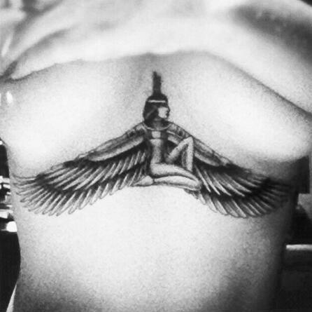 Rihanna Navy till I die bitch ⚓ -Follow me on instagram: @phuckyobody-