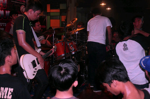 Genre : metalposthardcore/screamo.