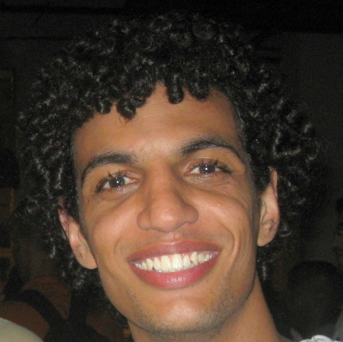 engenheiro, analista de business intelligence, amante da tecnologia e do futebol