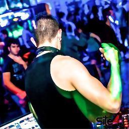Productor & Dj TechHouse, DeepHouse, Minimal, Dance & Dubstep. // Manejando Baile a Muchas Clases De Estilos. // Promts: Dice Club & My Sense Music. Go My Club?