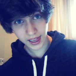 Hey Guys, I'm a Boy... I Love music, sing, Talk With new Persons and ONE DIRECTION ∞ !! 
Follow me and I will Follow you back :)) ♡♡♡
