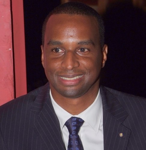 Directeur général adjoint
Double Past Président du Rotary Club du Lamentin
Ingénieur informatique & télécom