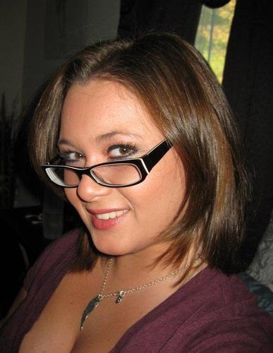 Friend, student, daughter, sister, animal lover, academic editor, photographer (amateur....for now)