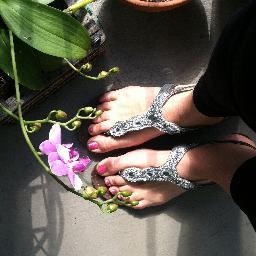 #FeetFetish #FeetWorld My feet love the warm air & soft sand...Send me your special requests~xoxo!