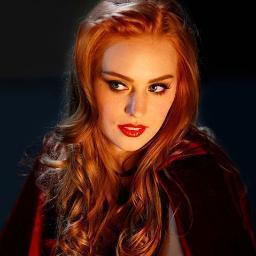 Darkness. despair, deceit, blood, sweat and tears. I fear for my future. Gifted vampire.  ~18+RP/Twi OC/Single~