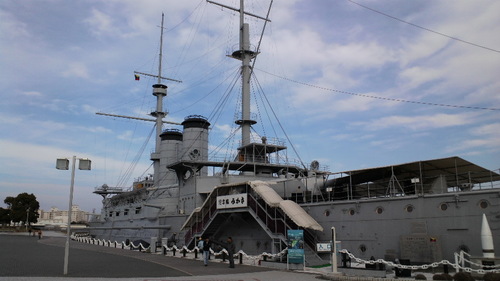 Laigar2424's profile picture. 新潟から横浜にやってきました。写真は横須賀の軍艦 三笠 です。毎日横浜を散策中！あとは映画をよく観てます。本もよく読んでます。映画情報、横浜情報、プロレス情報。あとLGBT支援をしています。で、今は新潟に戻ってきました。新潟で民生委員と自治副会長をやってます。新潟の役に立ちたいと思ってます。