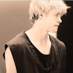 Fluent Na'Vi Speaker. Lover of Cool Ranch Doritos and Quinn Fabray. [Group RP.]