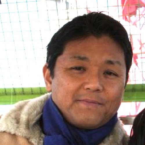 元社協マンの大学教員。京都の大学で社会福祉士の養成に携わっています。研究テーマは地域福祉、子育て支援。二人の娘の父親です。 https://t.co/FhxKIvsHMF