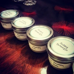 creating handmade organic + wildcrafted herbal medicine and body care
