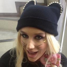 Love U @keshasuxx