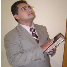 SERVO DE DEUS,PRESBÍTERO E 2º CO-PASTOR DA ASSEMBLEIA DE DEUS,DIRIGENTE DE CONGREGAÇÃO, Prof. DA EBD!CASADO COM SÂMIA E PAI DE TAÍSSA E ESTER.