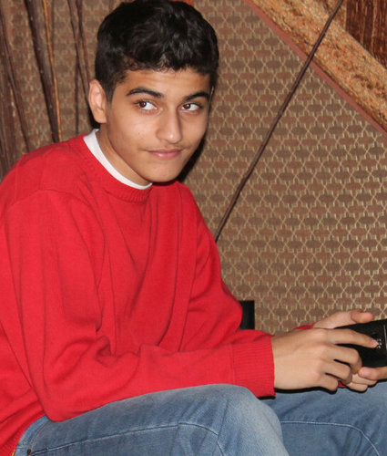 MAJiD1434's profile picture. I'm 1997 - Adore playing football and photography , Big fans of FCBarcelona ♥                       ما أجمل ان تكتفي عينك بشخص يسوى الجميع