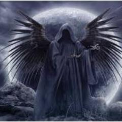 PoetaNasTrevas's profile picture. Em algum lugar do mundo existe um lugar obscuro onde mora um ser imortal, espalhando suas poesias aos seres das trevas.