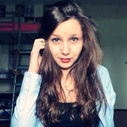 FOLLOW ME.
Instagram : lea_contu