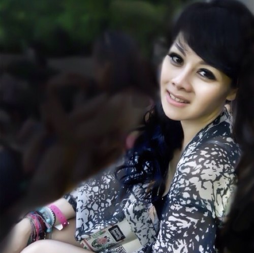 RuiHanazawa's profile picture. Alice in a toxic wonderland