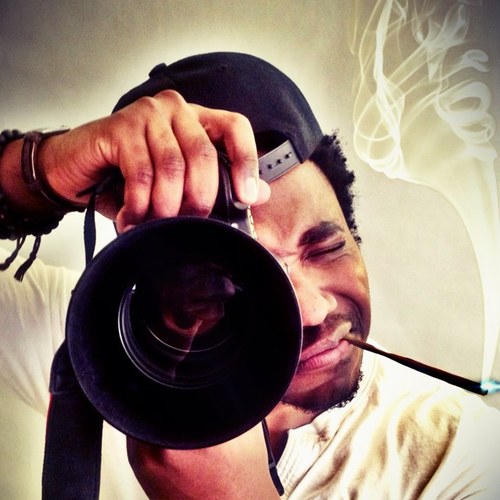 Truelookent's profile picture. 