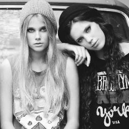 histeriadezorra's profile picture. Somos infumables pero siempre hay alguien que nos banca. 
De novia con la comida, casada con la siesta y amante de la joda.


Perdón por no tuitear mucho.