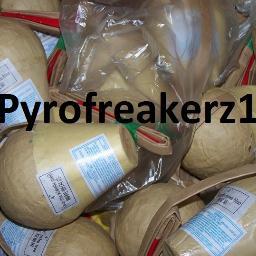Voor al het vuurwerk en de filmpjes kom je naar Pyrofreakerz1.nl ! // Wij zijn ook te vinden op YouTube: pyrofreakerz1