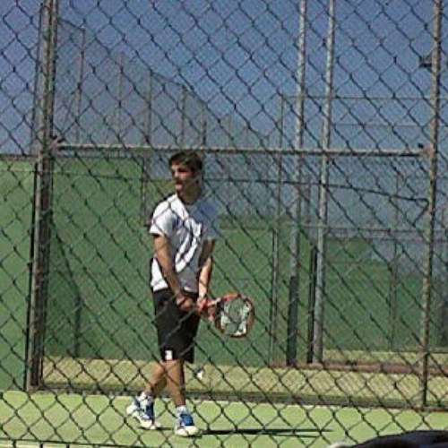 SantiSerranoMor's profile picture. Si luchas puede que pierdas, si no luchas, estas perdido