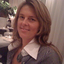 carlabanis's profile picture. DTP-er en organisator, regelnicht en gezelligheidsdier. Skifanaat en Italië-kenner.