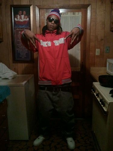 All Bizzness Its Neva Nun Personal! I only fuk wit REAL NIGGAZ & BITCHES only..Streets smart n Skool smart got me TTGG..its K.g.mafia/ G.m.G all dae..COUNT UP