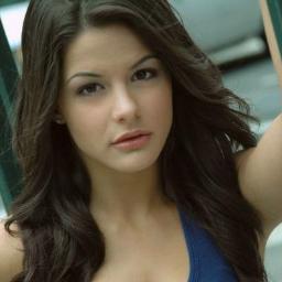 Bailarina. Actualmente profesora de hip-hop. Ex-miembro de Las Promiscuas. Prometida de @BrodyWestonSP. #SPGleeFakes