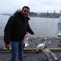 22 Anos, Solteiro, Administrador.
