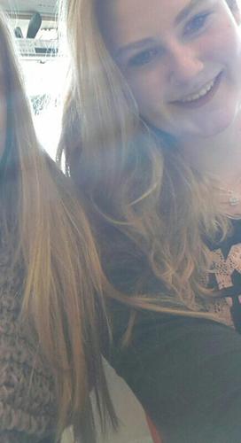 niet zomaar een persoon, samen stressen & samen lachen! ben er 24/7 voor je babe -xx- @typischMariam