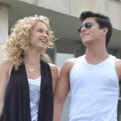 Apaixonada por esse casal que, pode não existir na realidade, mas existe no meu coração.