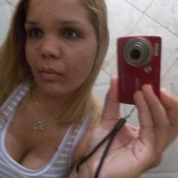 Faça feliz quem está perto de você e os que estão longe se achegarão.