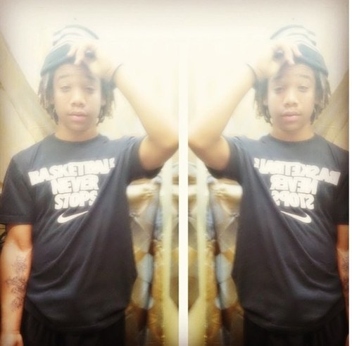 YLB_E's profile picture. 