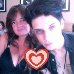 charles andy biersack dennninson twin brother andrew biersack singer  grouping models dela video