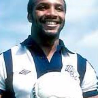 Come on you baggies! I will follow back unless you turn out to be an annoying bellend!!!!!