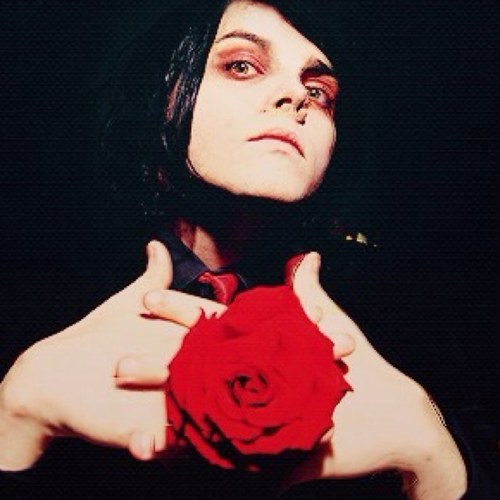 I'm Leah, MCR, BMTH and FVK are my fave bands! I also love MSI GREEN DAY GNR PTV ATL THE MISFITS DAVID BOWIE BLINK 182 SLIPKNOT LEATHERMOUTH BVB and lots more!