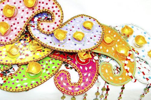 Chaand Bazaar is a UK based company which is a one-stop shop experience to cater asian wedding shoppers with unique and contemporary quality products.