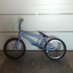 hey my names josh borth and i ride bmx, please subscribe to my chanel kinkybikelife