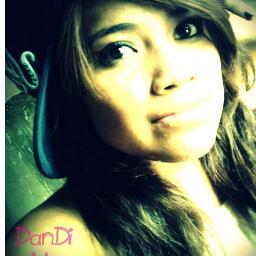 Graffiitera & rapeeraa..awww escriibo rap ii pinto paredeez..16 de edad..!!Dandii love Hiip Hoop.!! 3