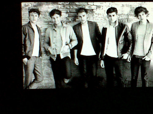 I like one direction so much, follow me for a follow back:)