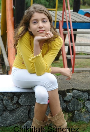 dale like a mi pagina http://t.co/txPfyDF5