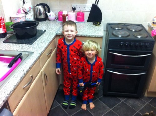 Woodman_85's profile picture. No matter how hard u try theres always sum 1 to push u bk down fuck life enjoy wot u got.