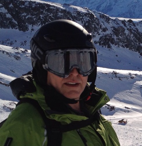 ChrisRo8erts's profile picture. 